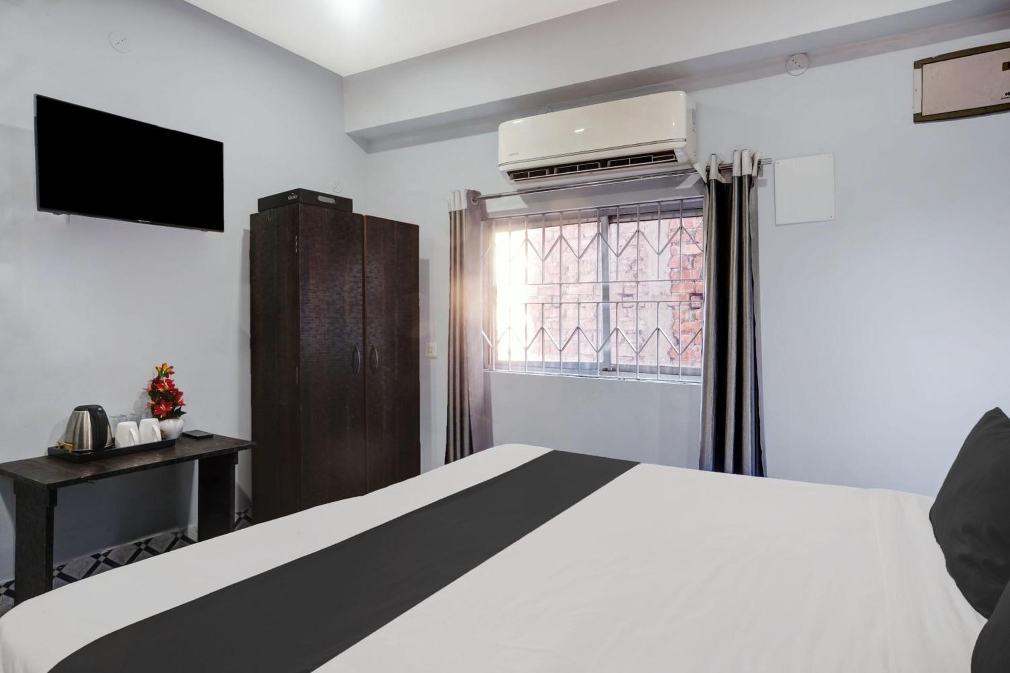 Super Hotel O Noonmati Guwahati Formerly Hotel Sundari Buitenkant foto